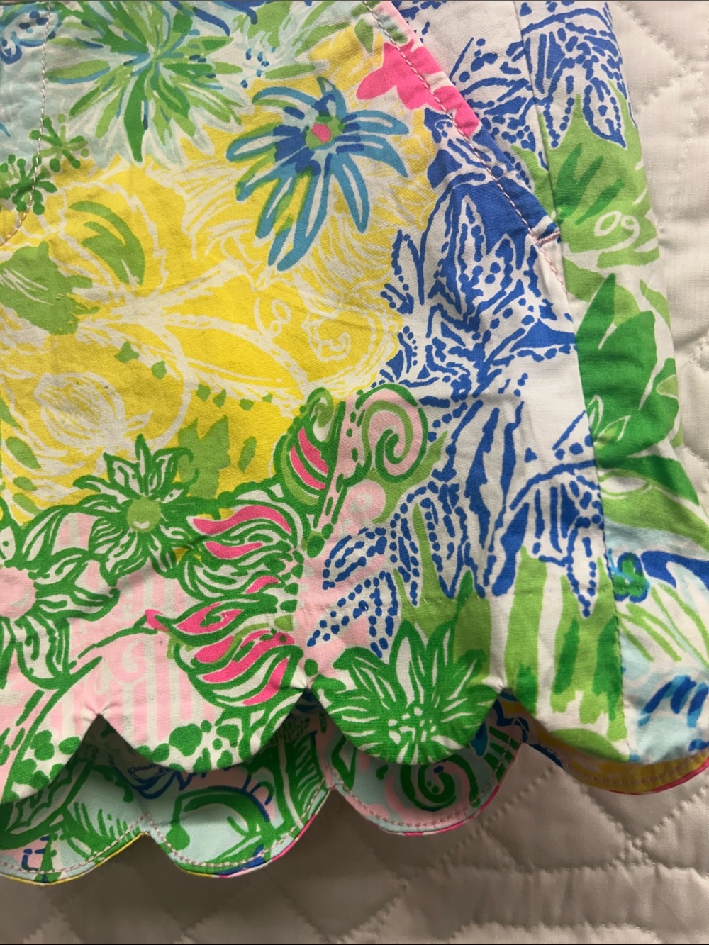 Lilly Pulitzer Floral Scallop Hem Women's Shorts - Multicolor - Picture 2 of 6